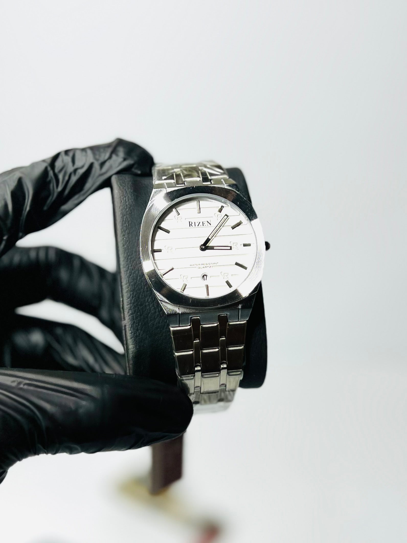 Rizen Edge Silver With Date