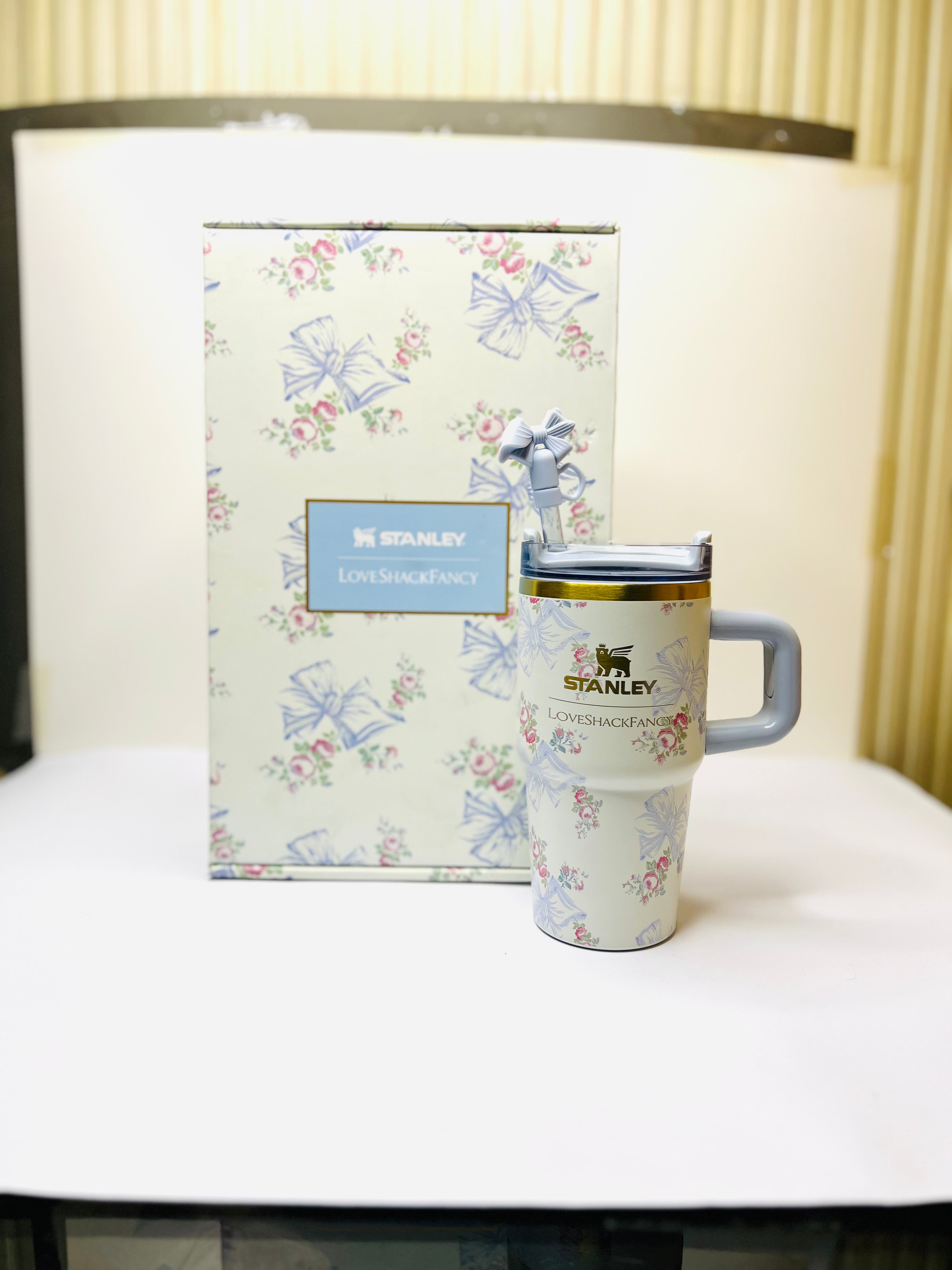 Stanley X LoveShack Fancy Quencher H2.0 FlowState Tumbler ( White )