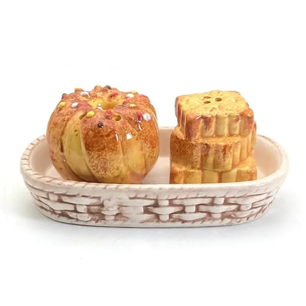 Cake-Shaped Ceramic Salt & Pepper Shaker