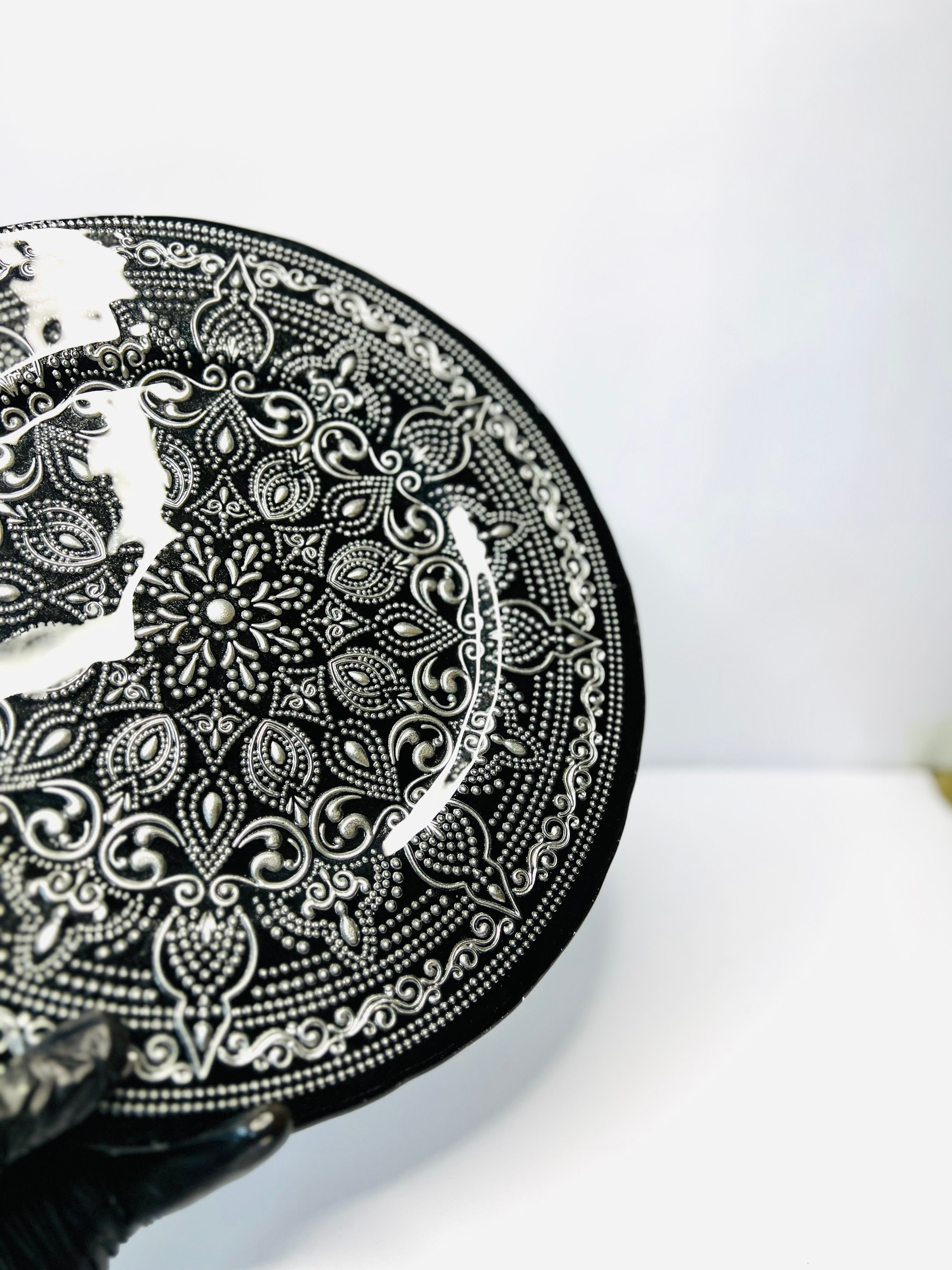 "Noir Chic" Turkish Plate