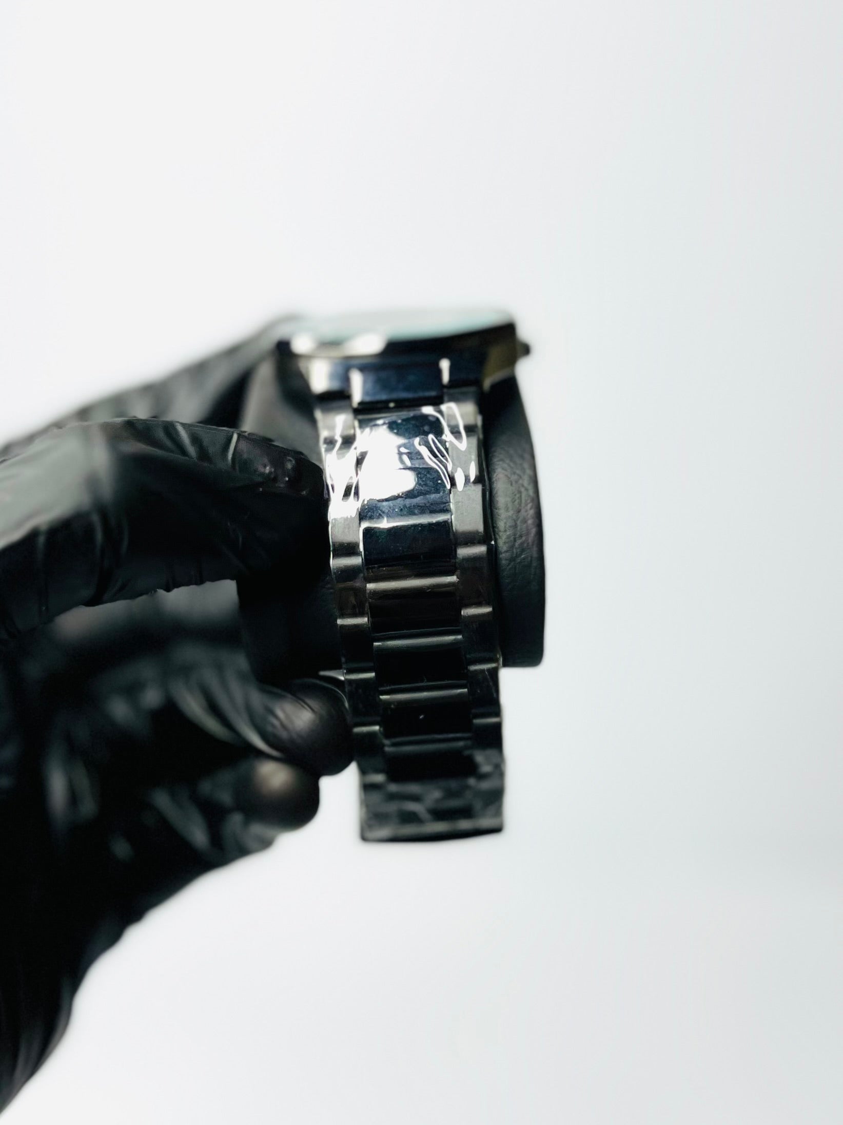 Red Needle Aura Watch In Stainless Steel