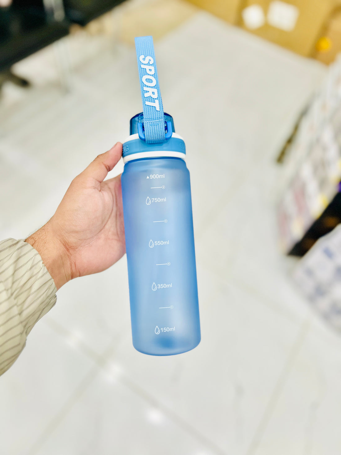 900 ML Sports Water Bottle With PopUp Straw & Carry Strap