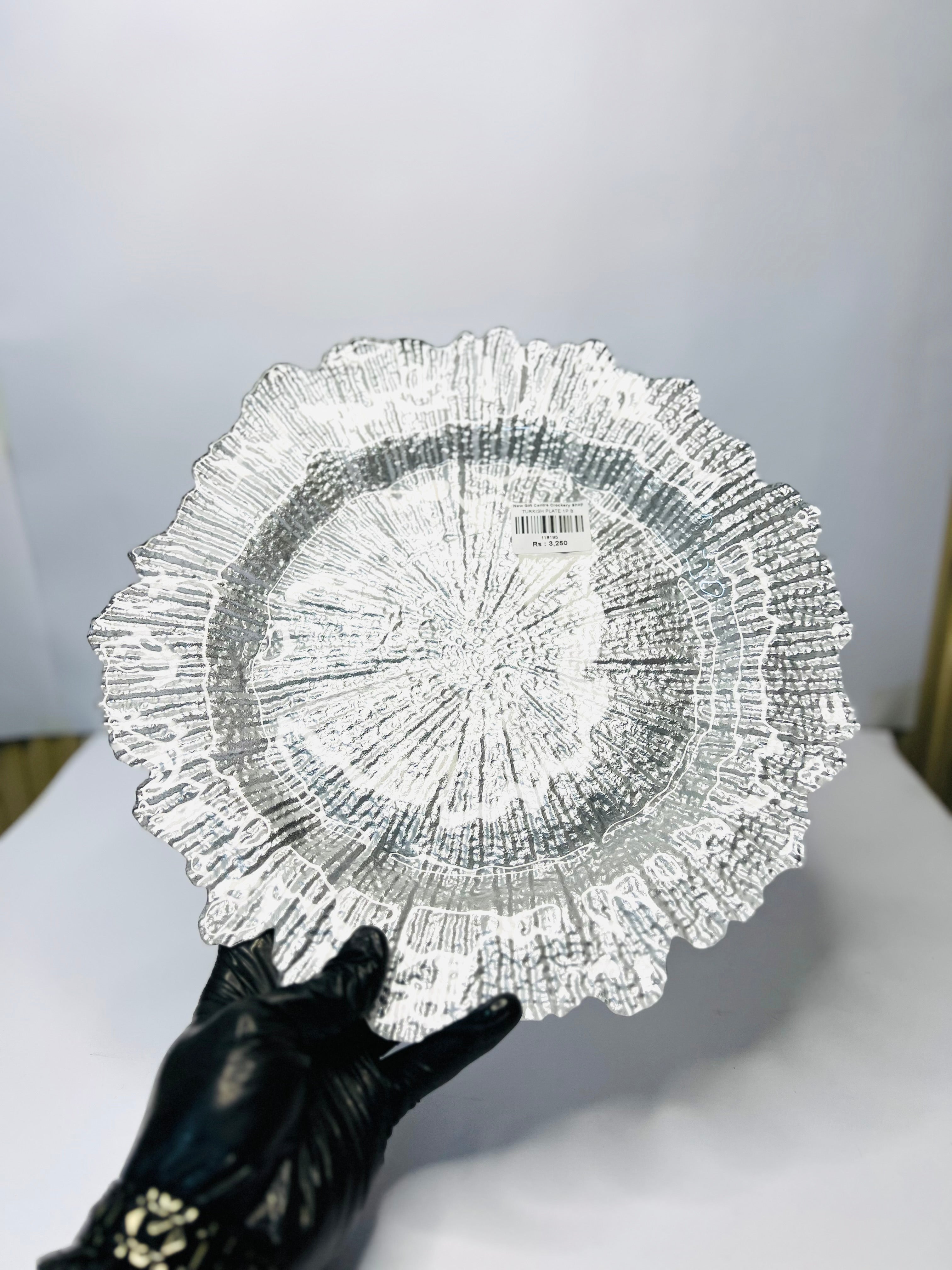 “ Reef “ Glass Charger Plate