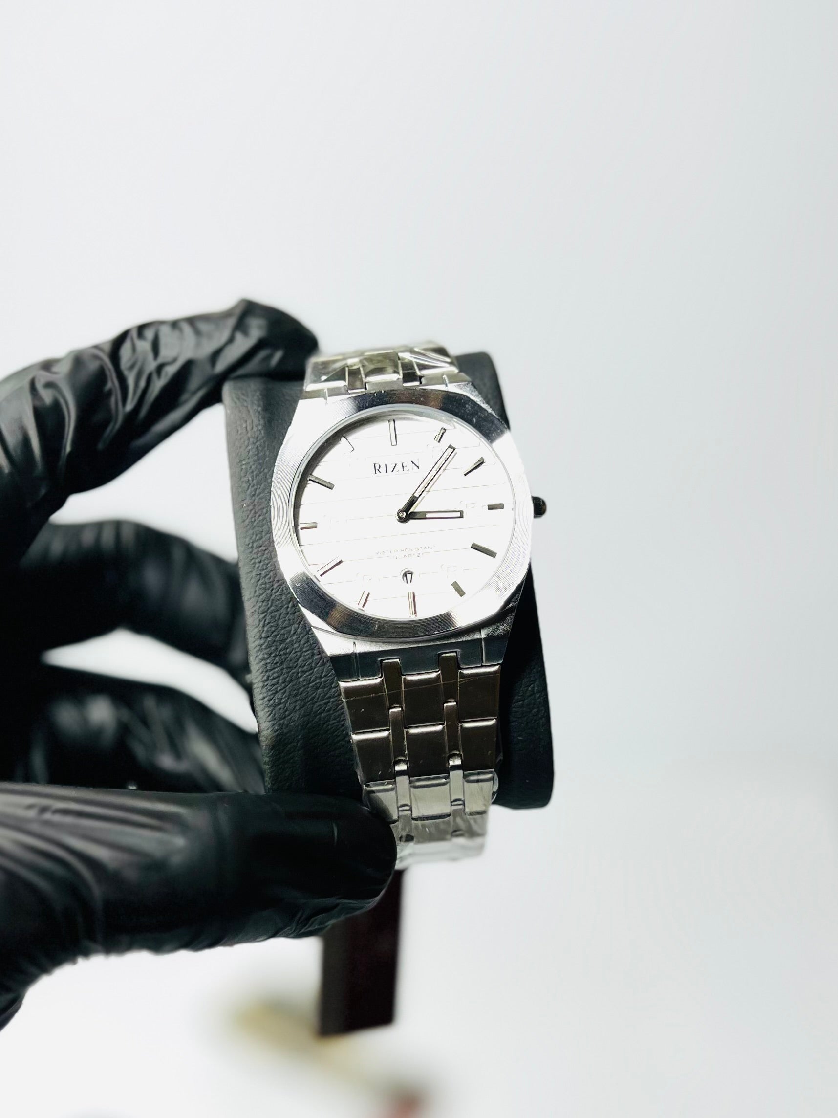 Rizen Edge Silver With Date