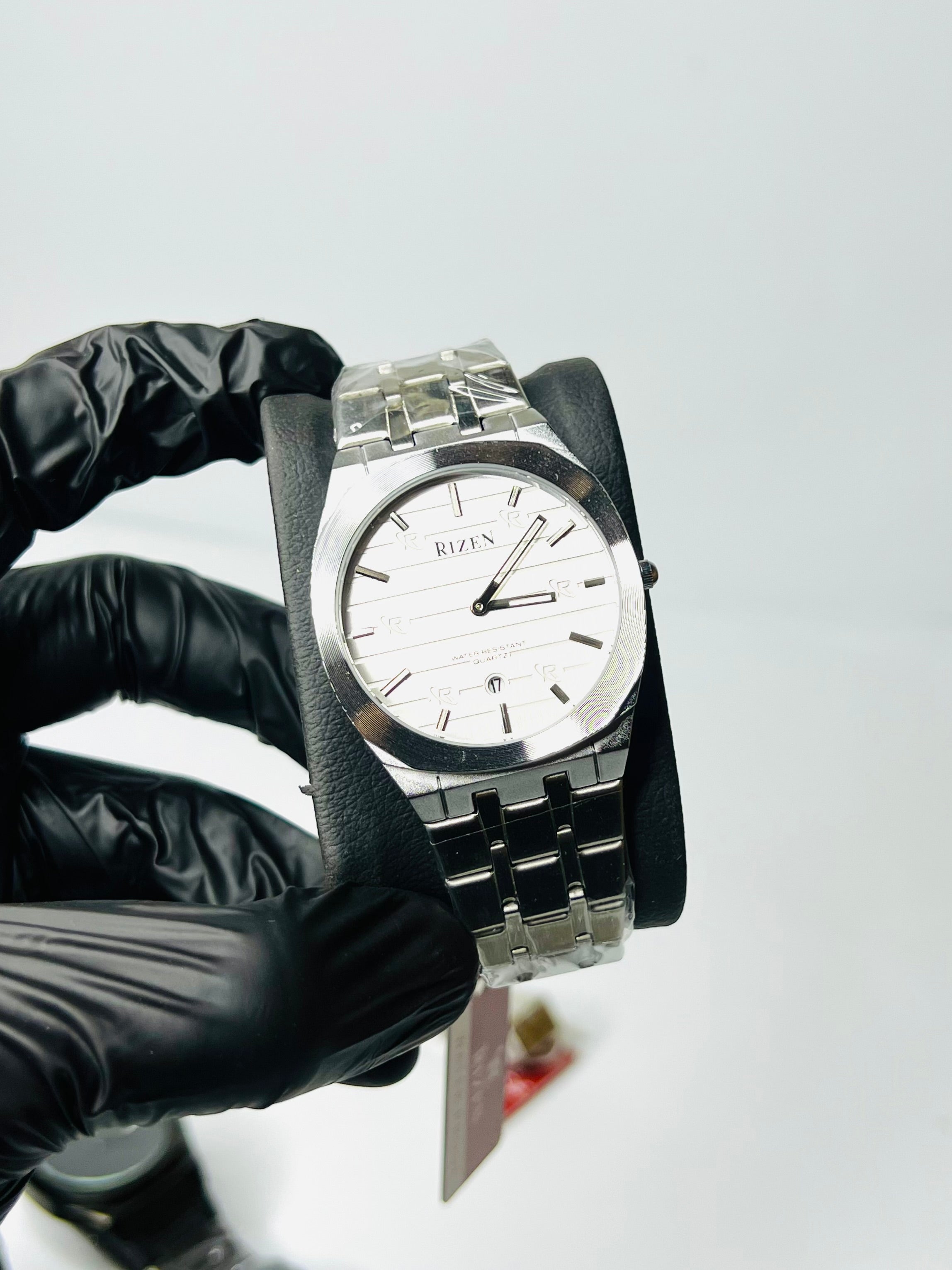 Rizen Edge Silver With Date